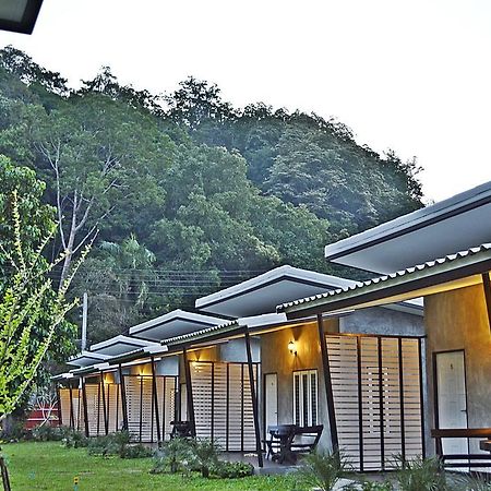 V Valley Resort Сатун Екстер'єр фото